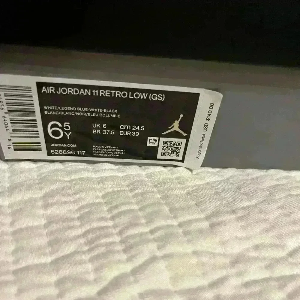 Jordan 11 Lows Legend Blue
